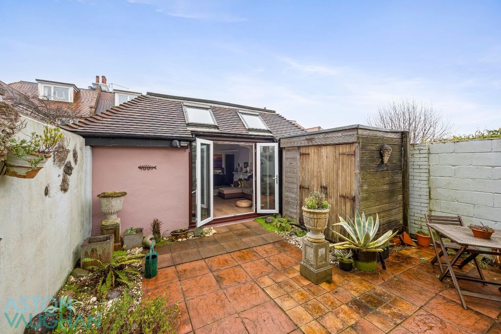 Property photo 3 of 13 4963873