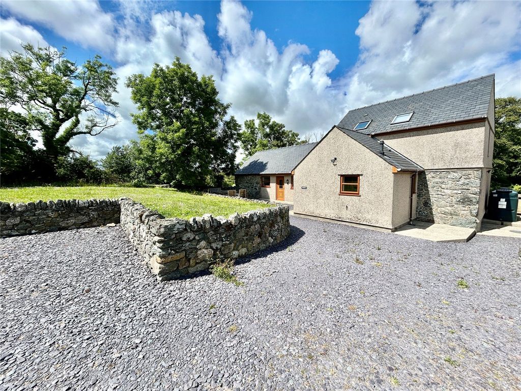 Property photo 1 of 25 Picture No. 14