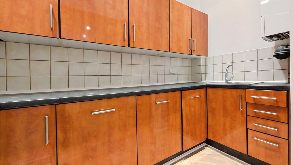 Property photo 3 of 15 Kitchen