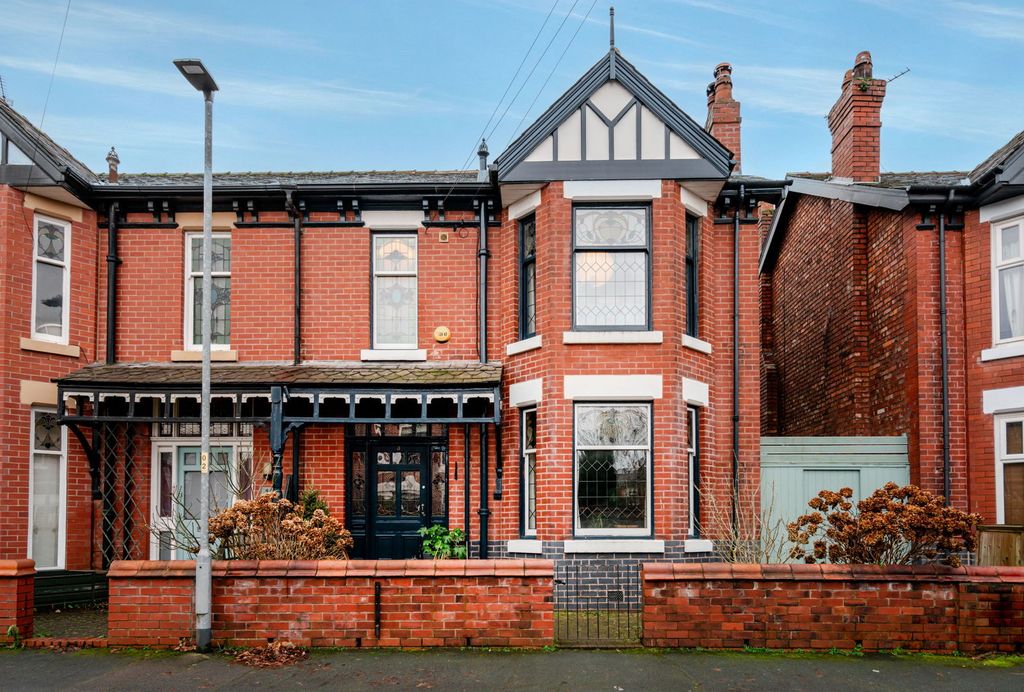 Property photo 1 of 38