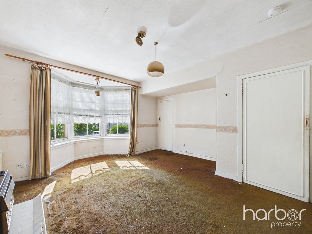 Property photo 2 of 15 5223974