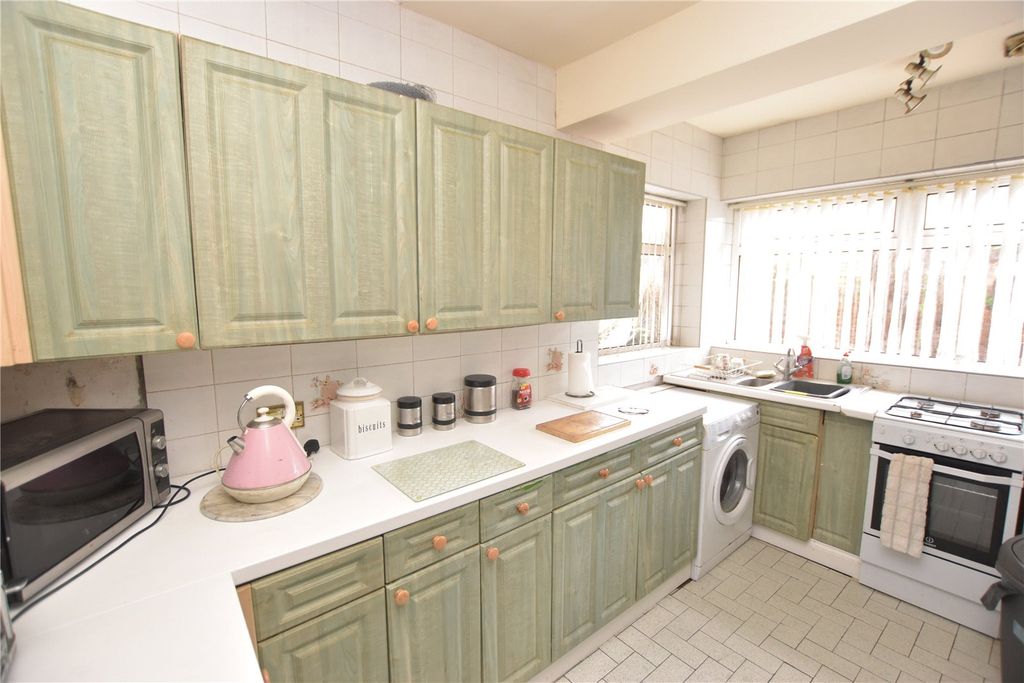 Property photo 3 of 28 Picture No. 02