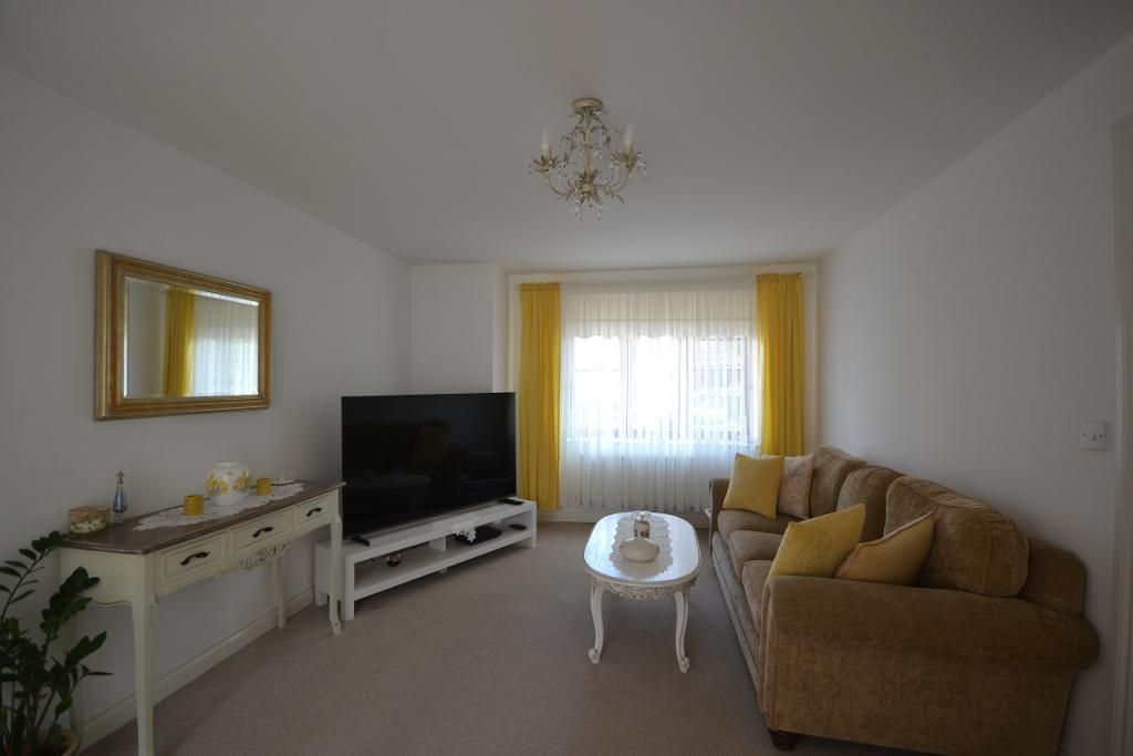 Property photo 3 of 27