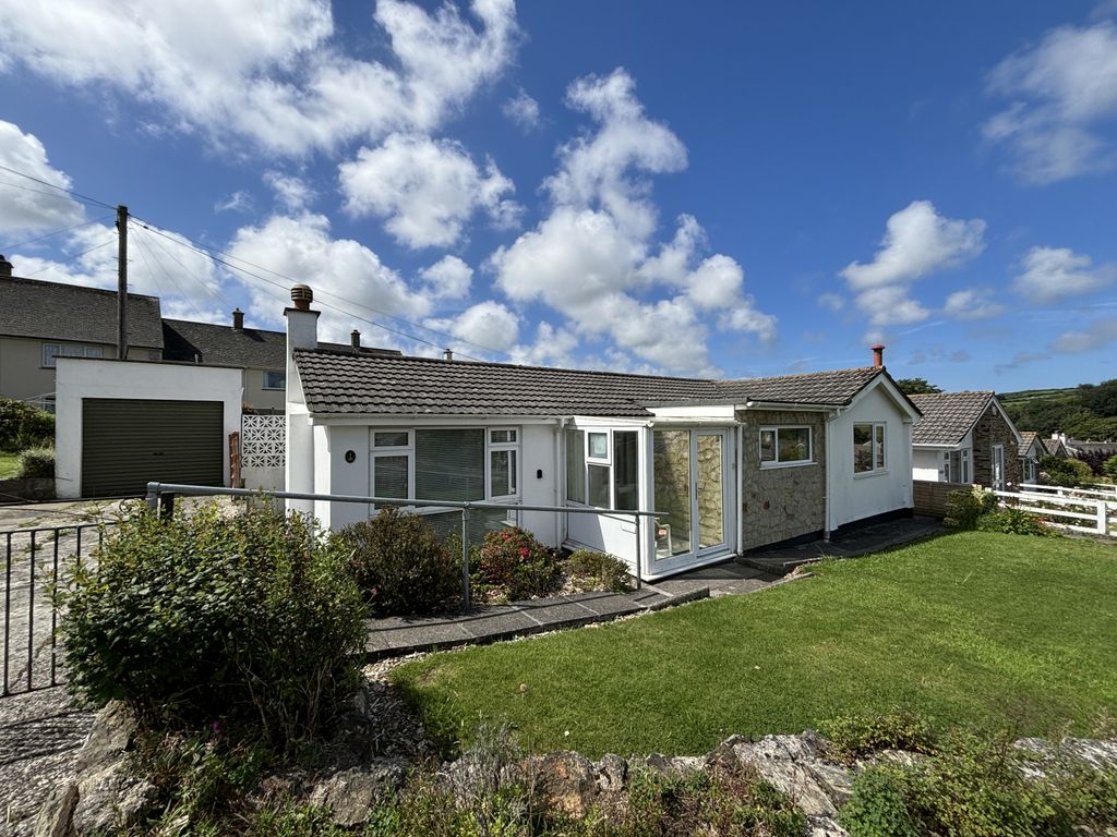 Property photo 1 of 11 3Â Bedroom Bungalow For Sale