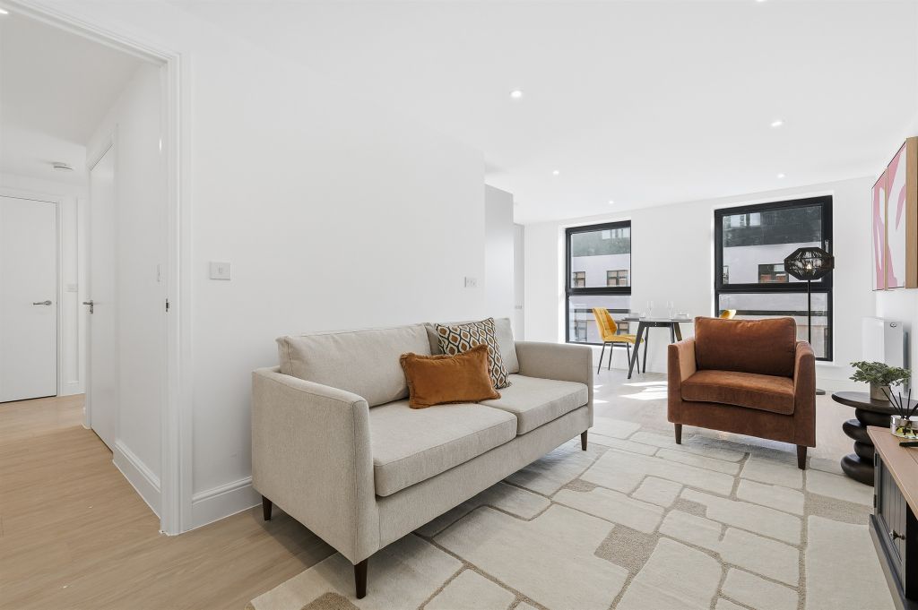 Property photo 3 of 21