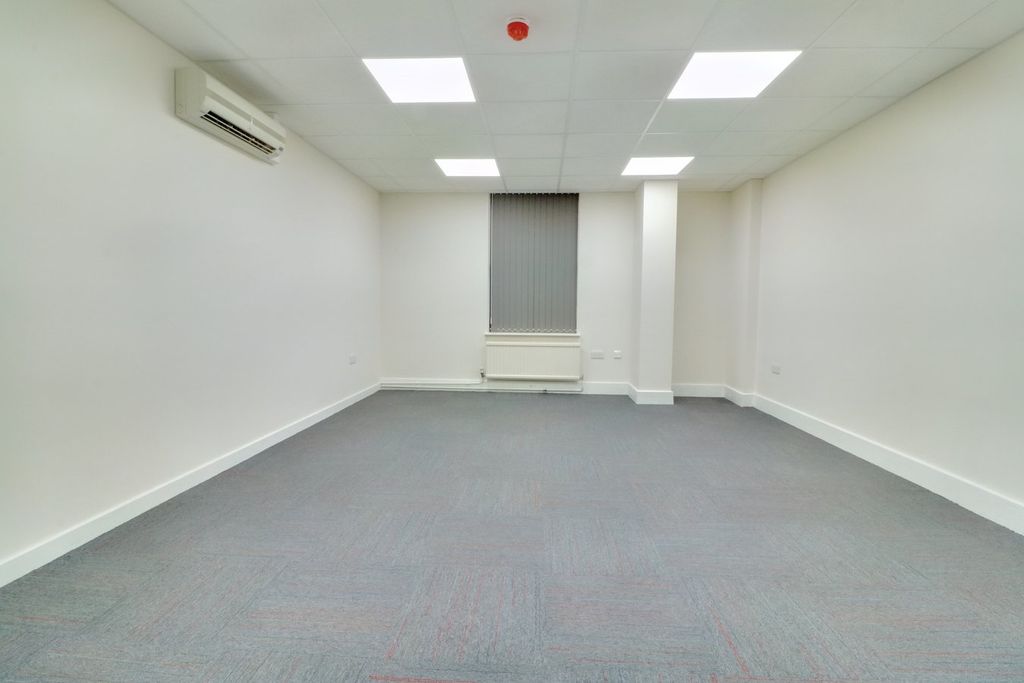 Property photo 2 of 4
