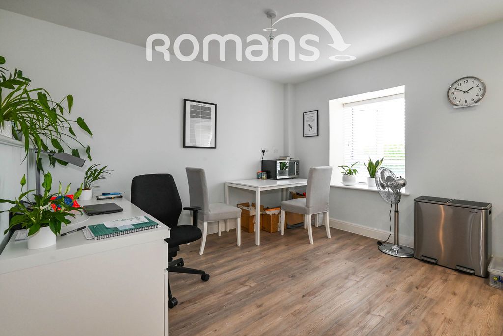 Property photo 3 of 11 03A04703-6343-ee11-B