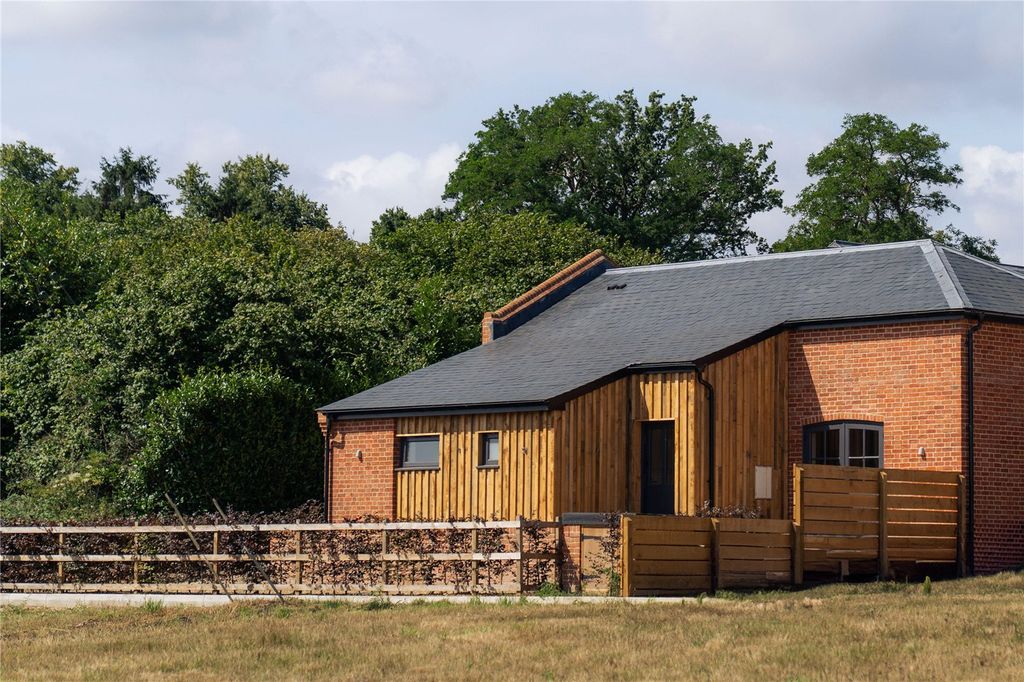 Property photo 1 of 32 Picture No. 38