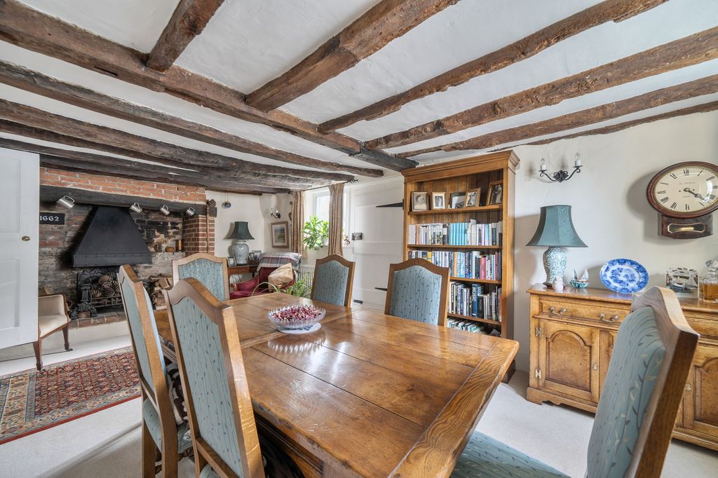 Property photo 3 of 33