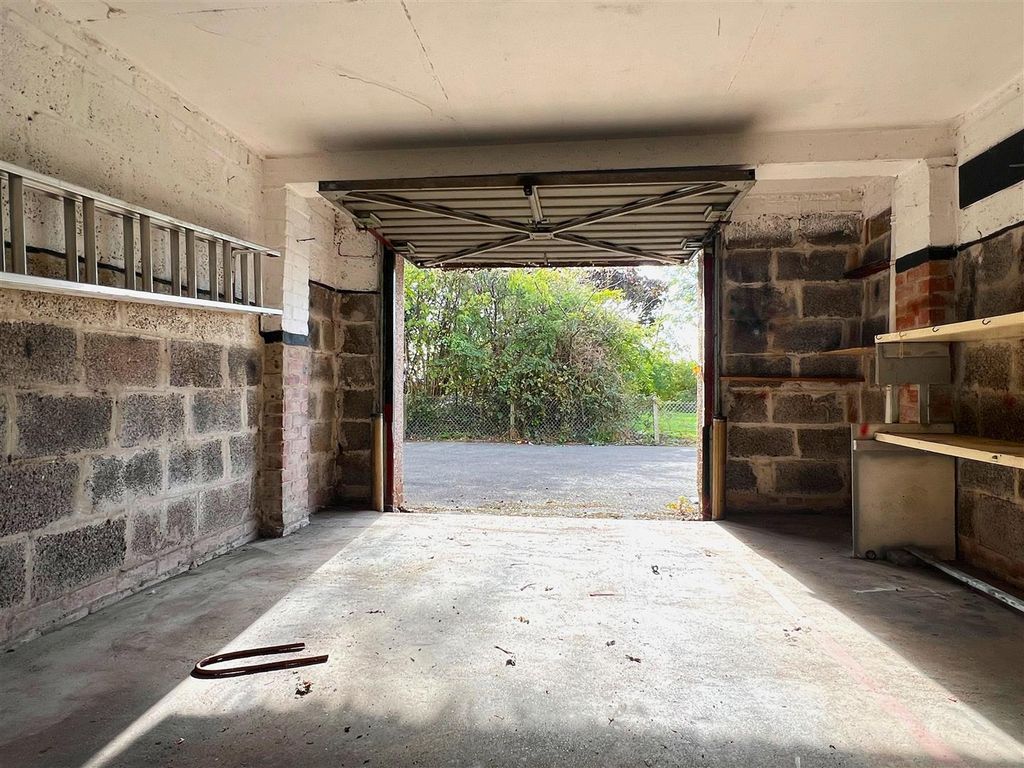 Property photo 3 of 6 7.Jpg