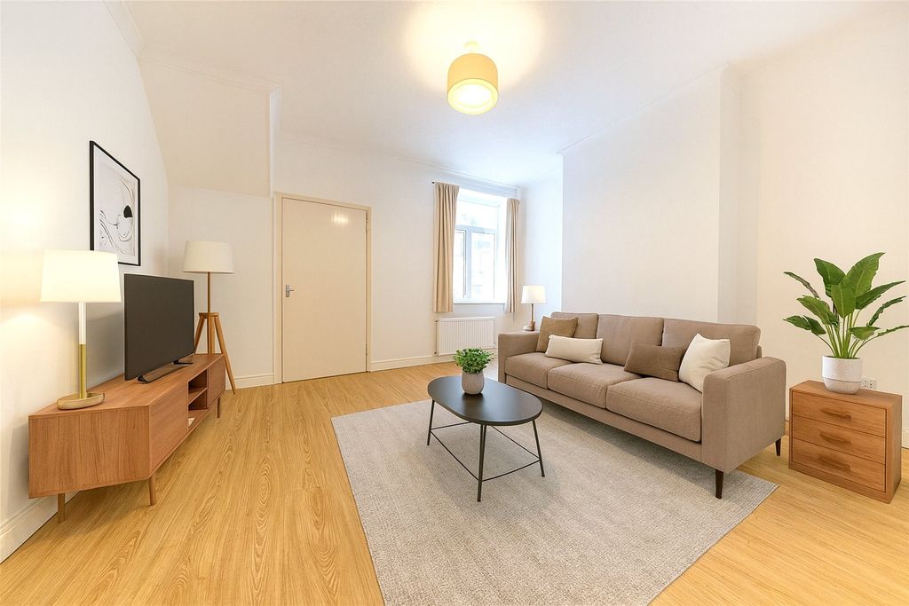 Property photo 2 of 28 Picture No. 34