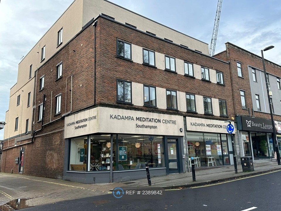 Property photo 1 of 9 2nd Floor Appt Opposite Park