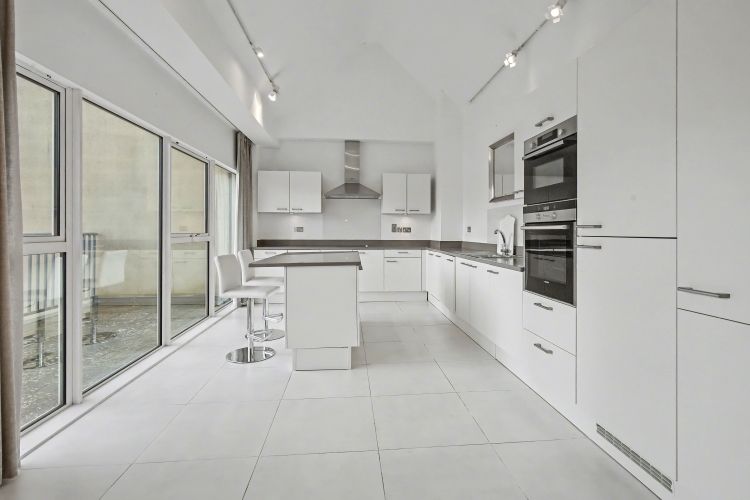 Property photo 2 of 10 321435