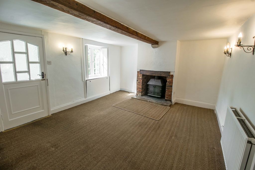 Property photo 3 of 14 Living Room