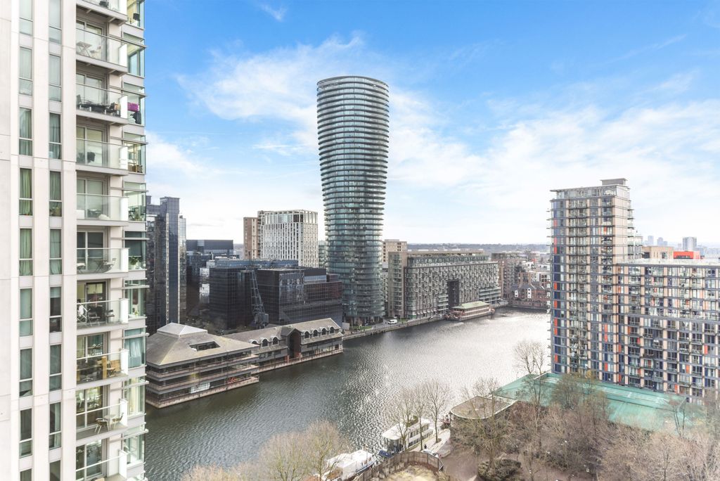 Property photo 1 of 14 Pan Peninsula Square