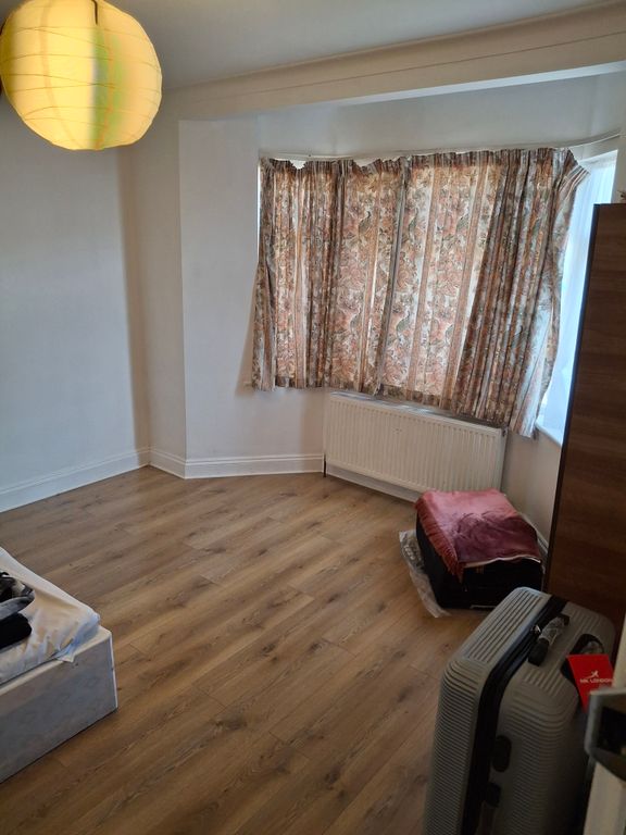 Property photo 2 of 3