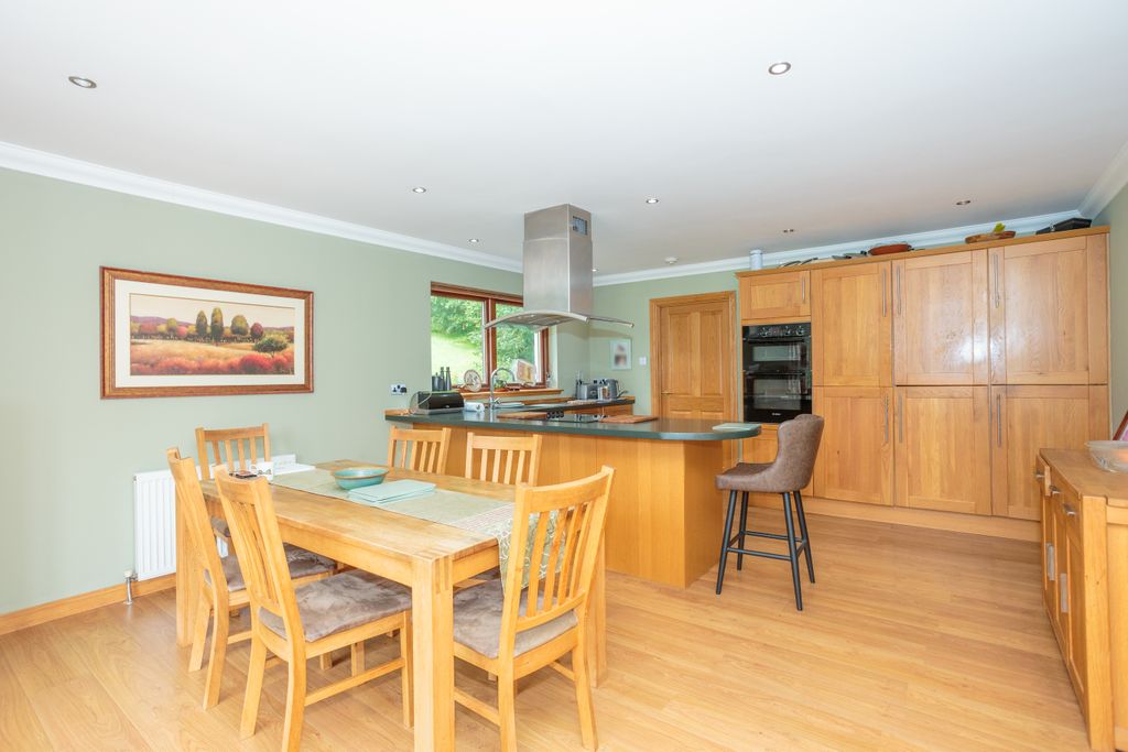 Property photo 3 of 53 Kitchen/Diner