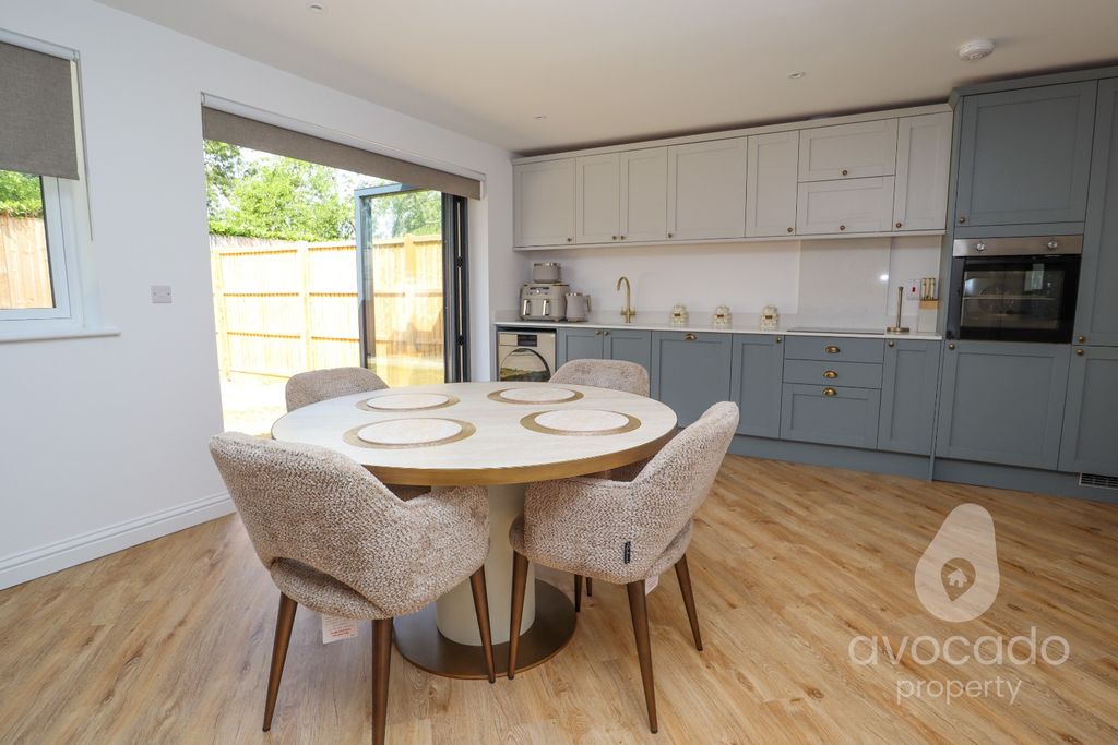 Property photo 3 of 20 5358838