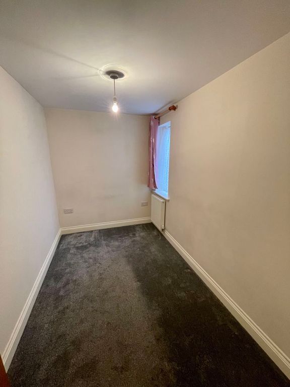 Property photo 2 of 8 Photo 2