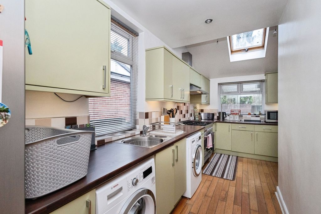 Property photo 3 of 21 Pbox-Img.Jpg