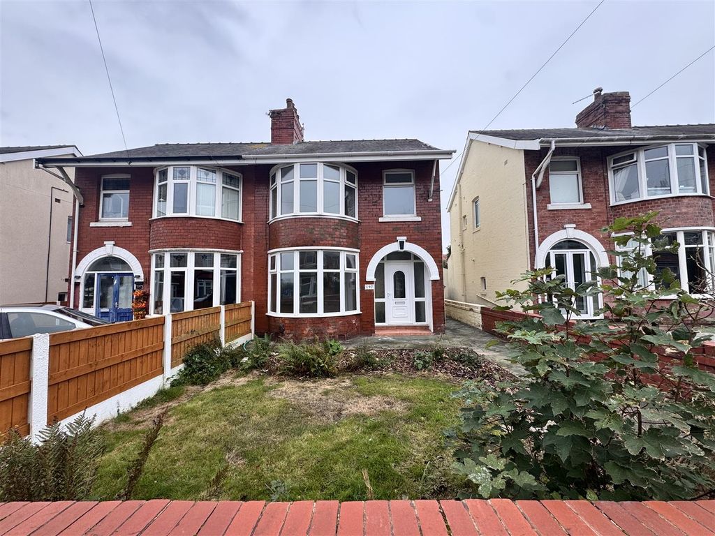 Property photo 1 of 18 External