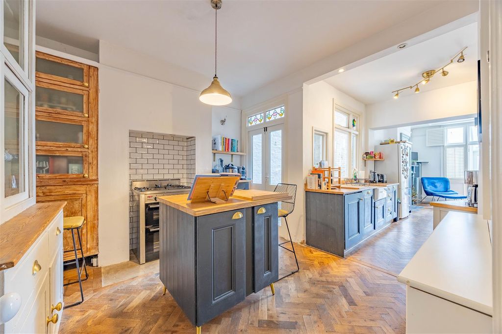 Property photo 2 of 36 Kitchen
