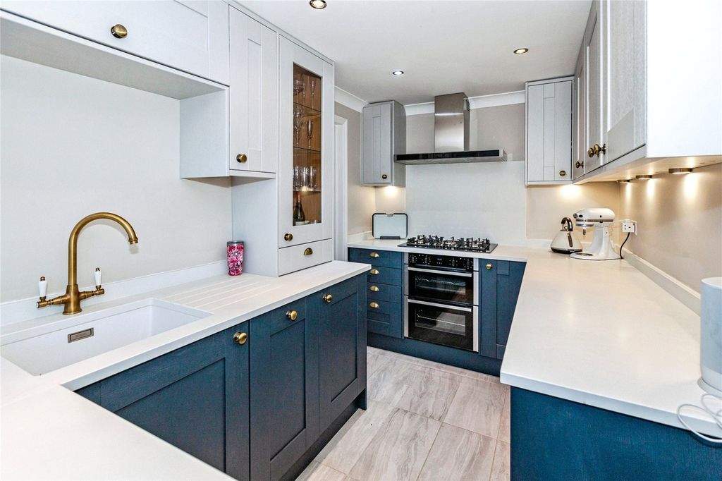 Property photo 2 of 10 Picture No. 14