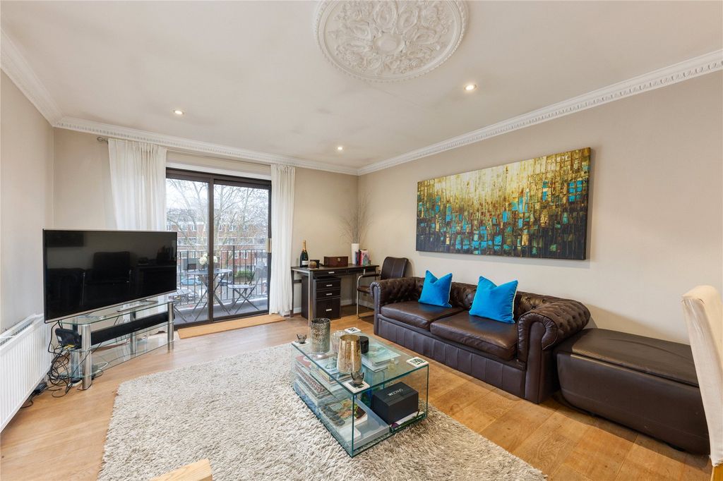 Property photo 2 of 8 Reception