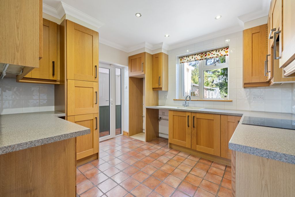 Property photo 2 of 17