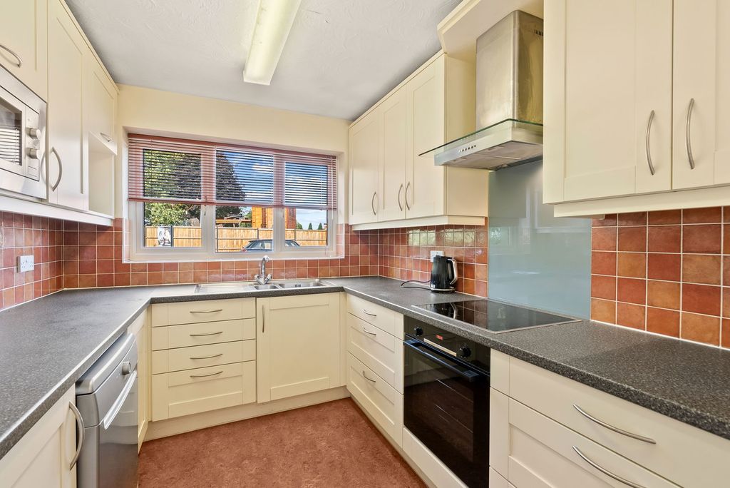 Property photo 2 of 29