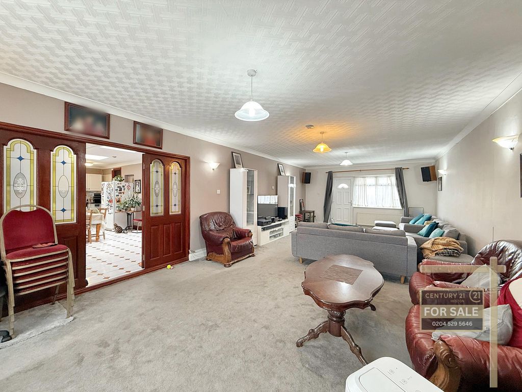 Property photo 3 of 23