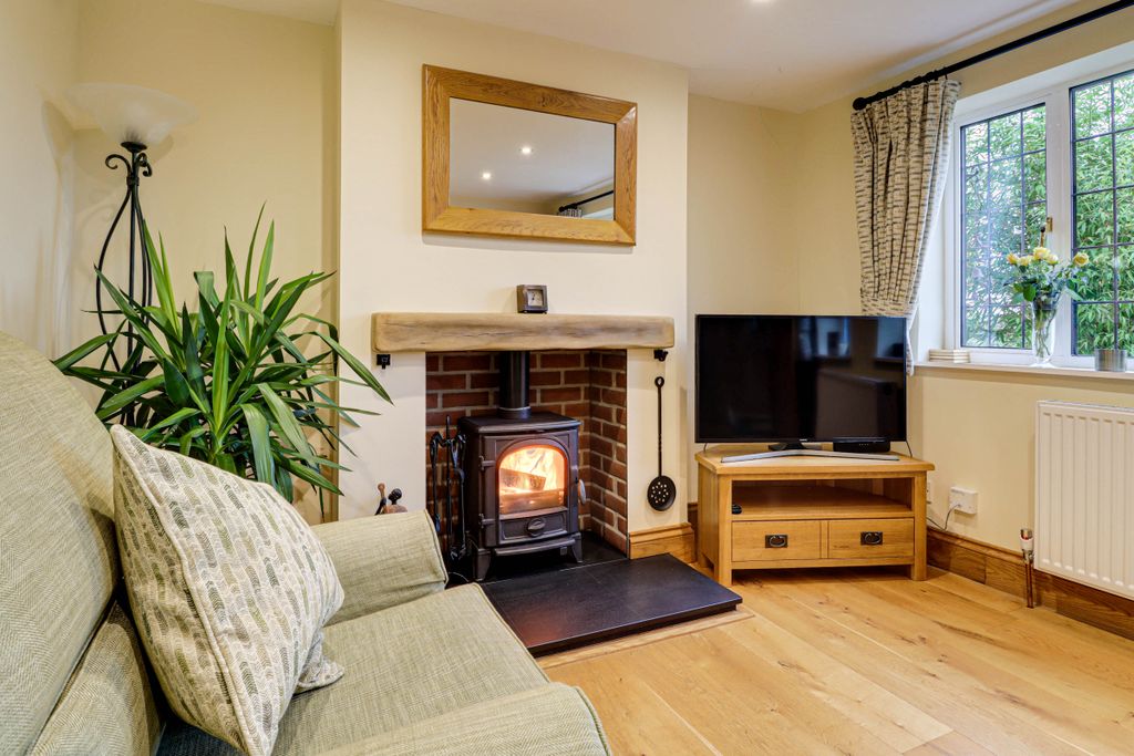 Property photo 2 of 23 Living Room