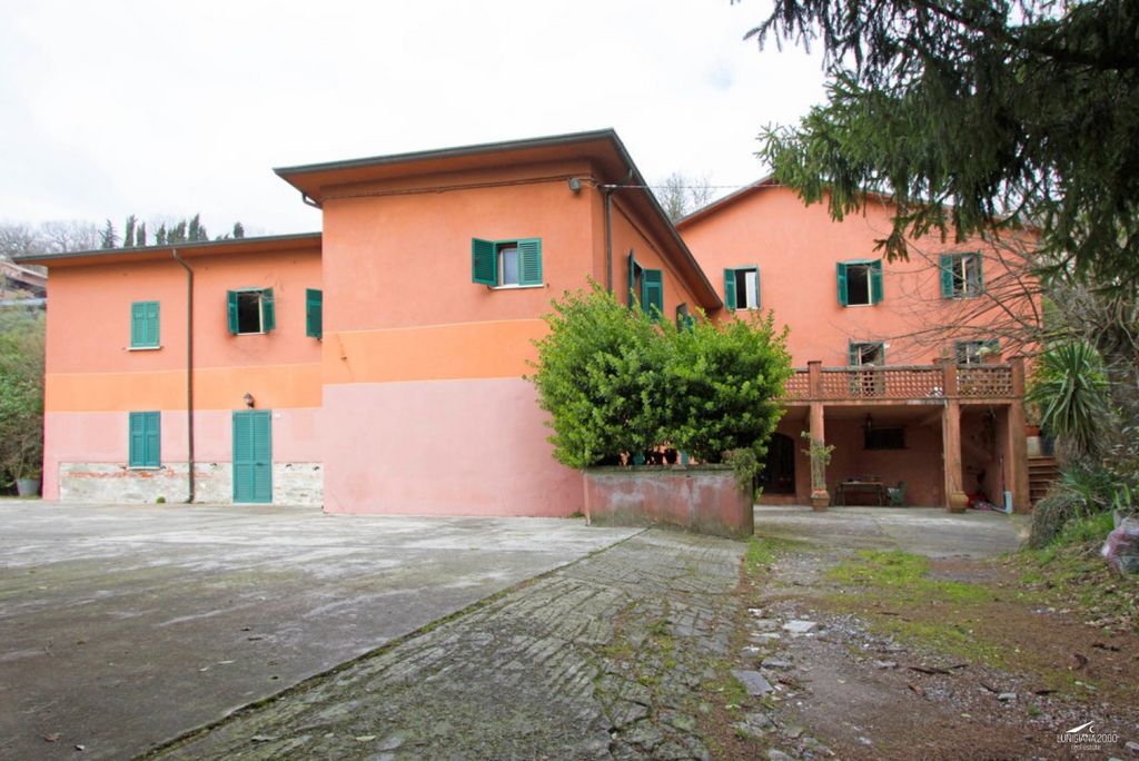 Property photo 1 of 40
