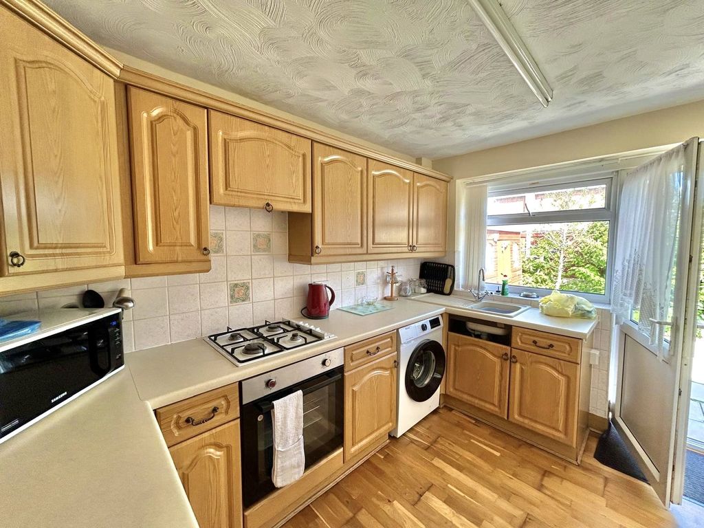 Property photo 2 of 11 Picture No. 21