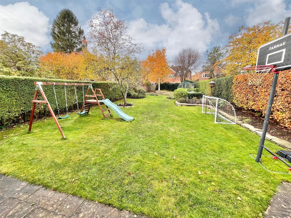 Property photo 3 of 28