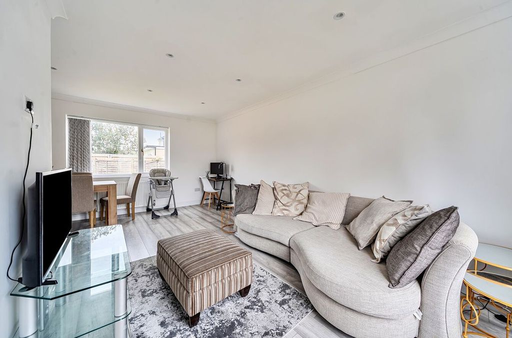 Property photo 3 of 18 13626091368De9Ced44Ba4