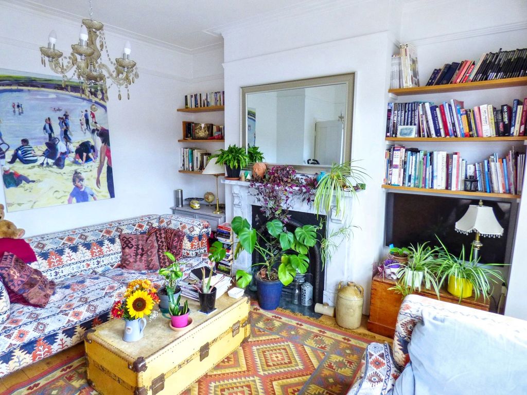 Property photo 3 of 18