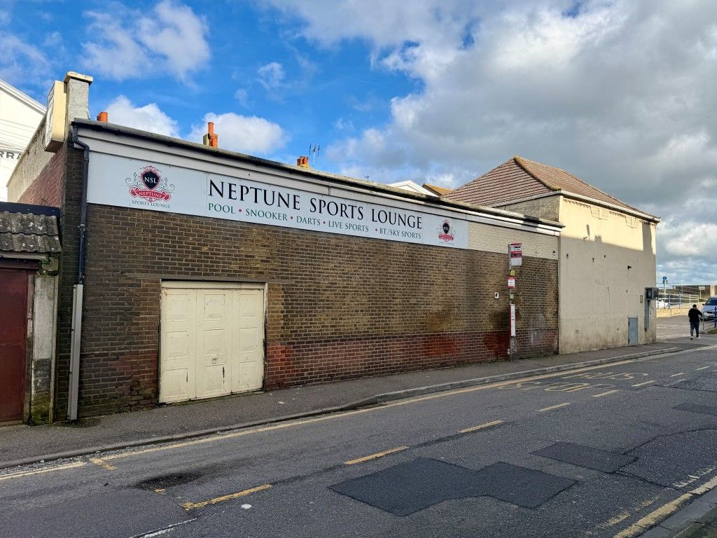 Property photo 2 of 8 External View