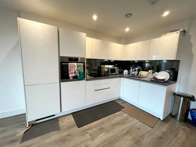 Property photo 3 of 8 Kitchen