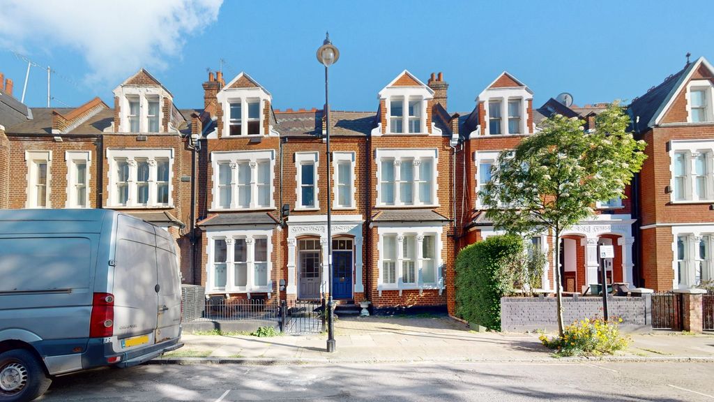 Property photo 3 of 11