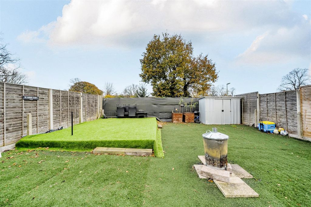 Property photo 1 of 13 Garden