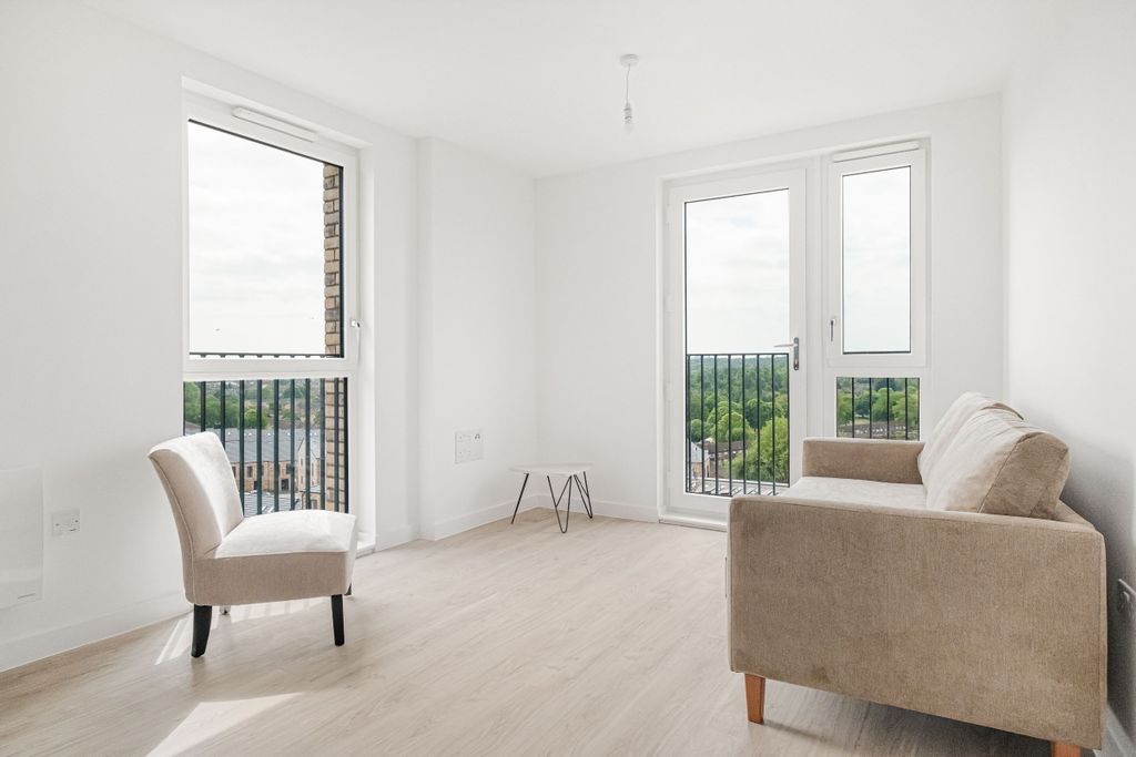 Property photo 1 of 21