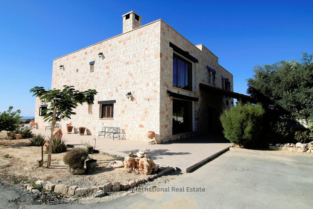 Property photo 1 of 30