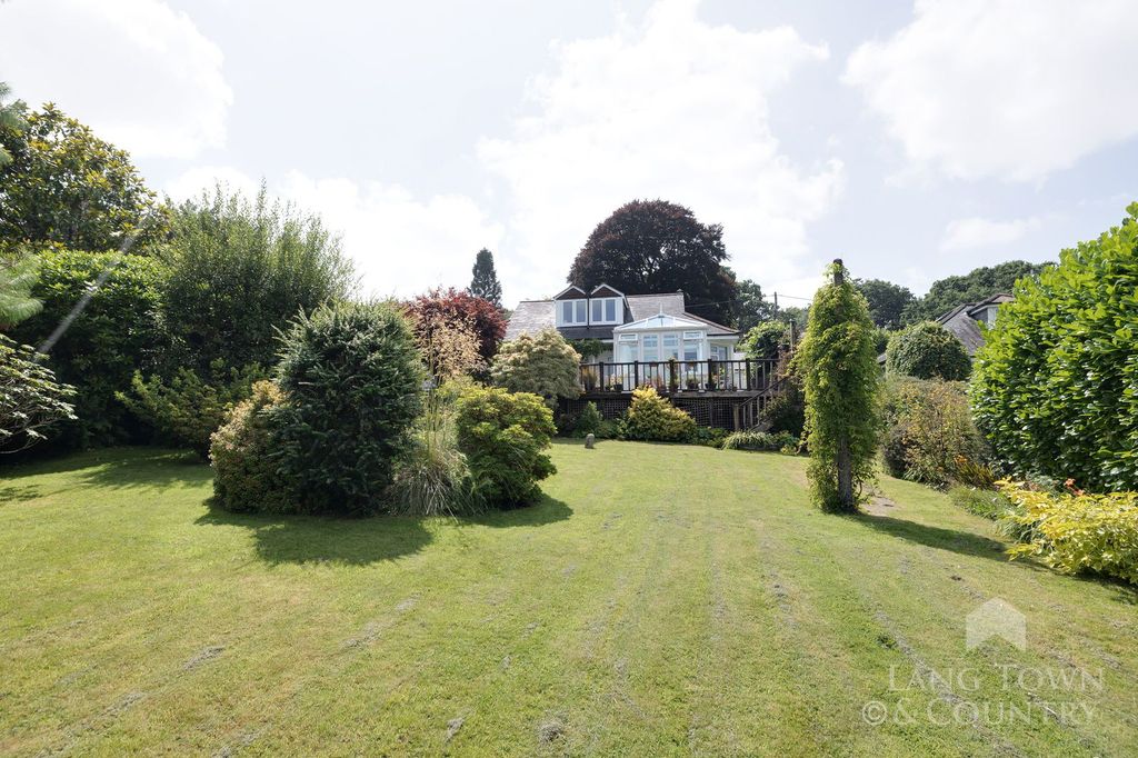 Property photo 2 of 26