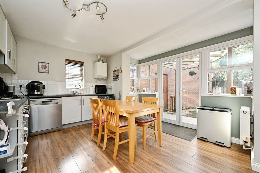 Property photo 2 of 17