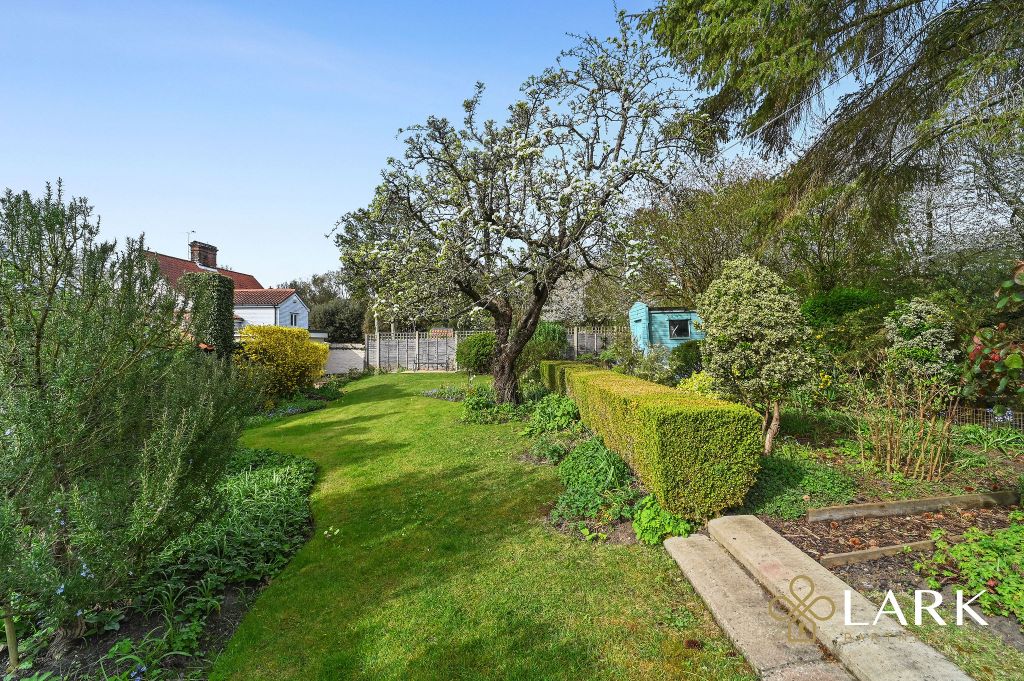 Property photo 2 of 18 Pt-Lark-72Highstreet-35
