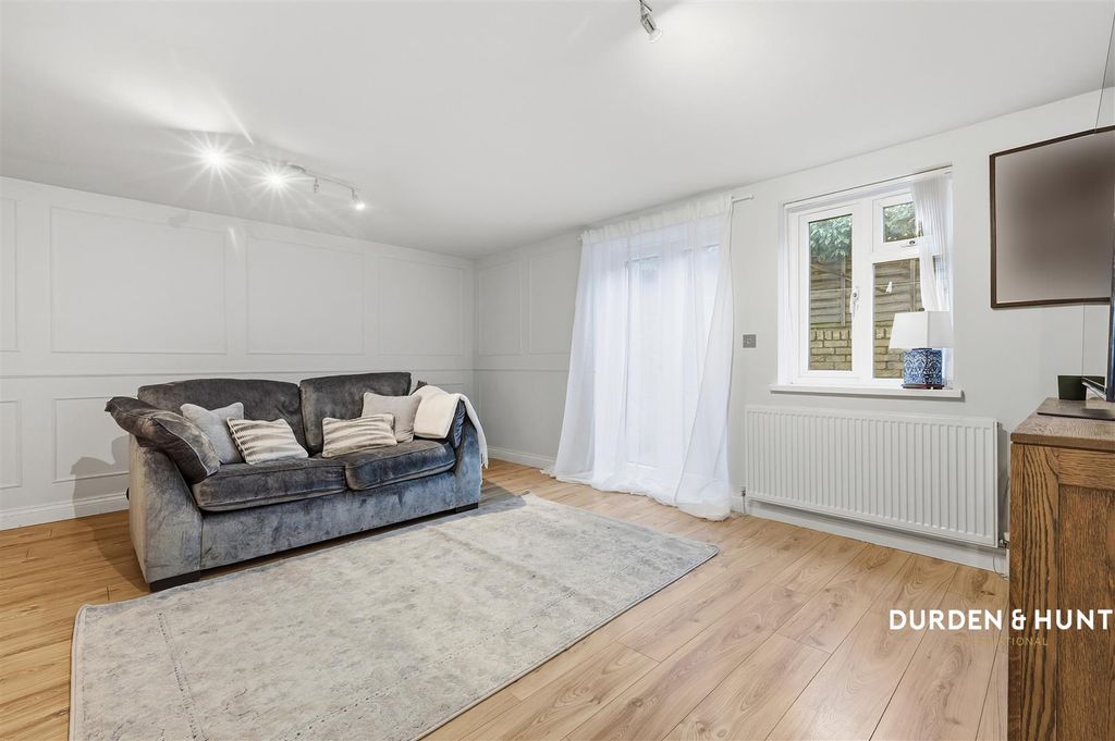 Property photo 3 of 14 Van Diemens Road