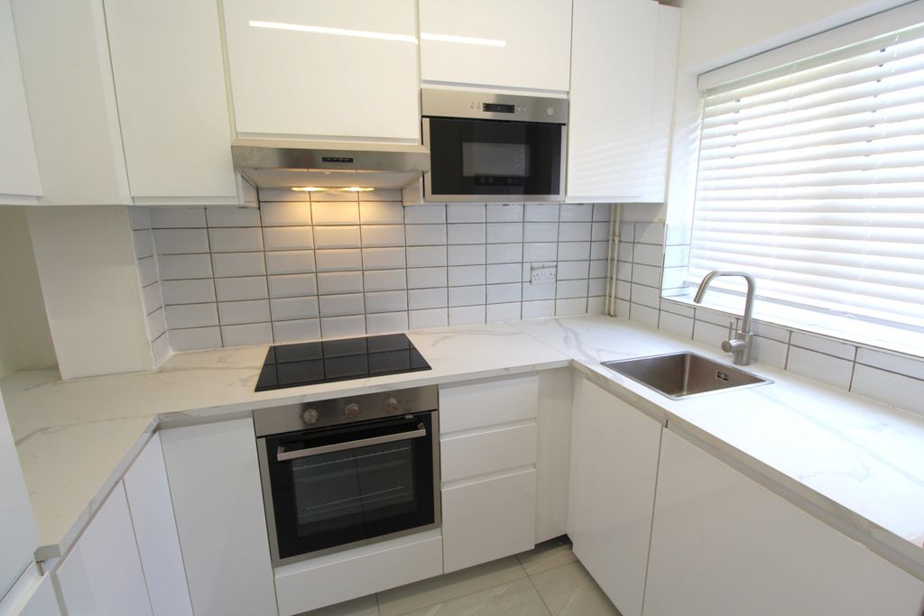 Property photo 2 of 7 Img_6298