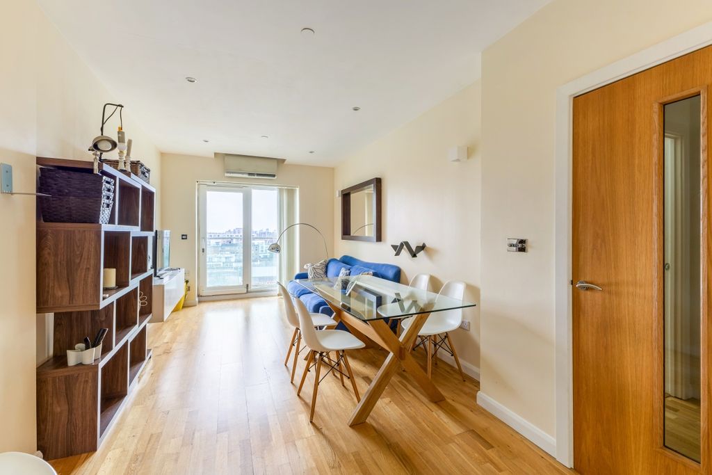 Property photo 2 of 11 115450_Flat 506 C...