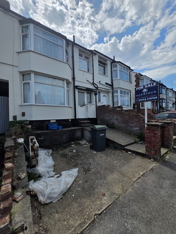 Property photo 2 of 18